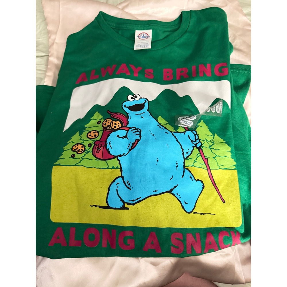 Cookie Monster Graphic Tee Men Large Green Excellent Hiking Snack Shirt NWT
